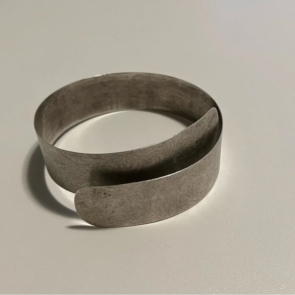 Brushed Vintage Sterling Silver Bracelet - Picture 1 of 11